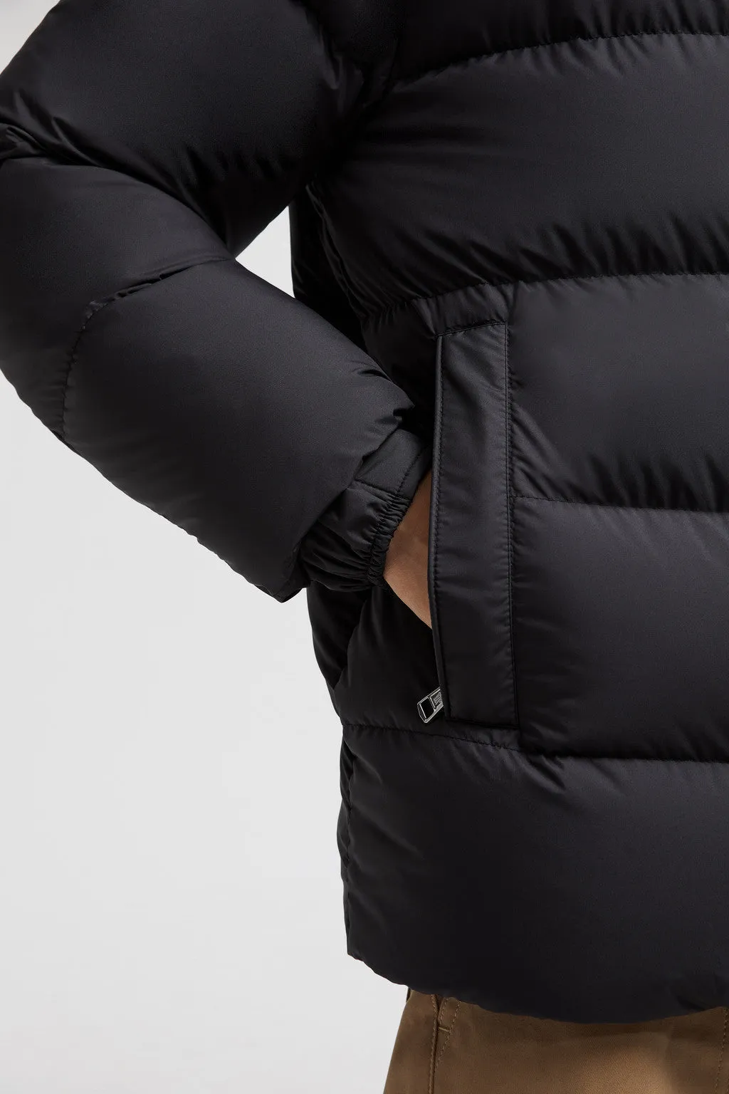 Maya 70 Short Down Jacket