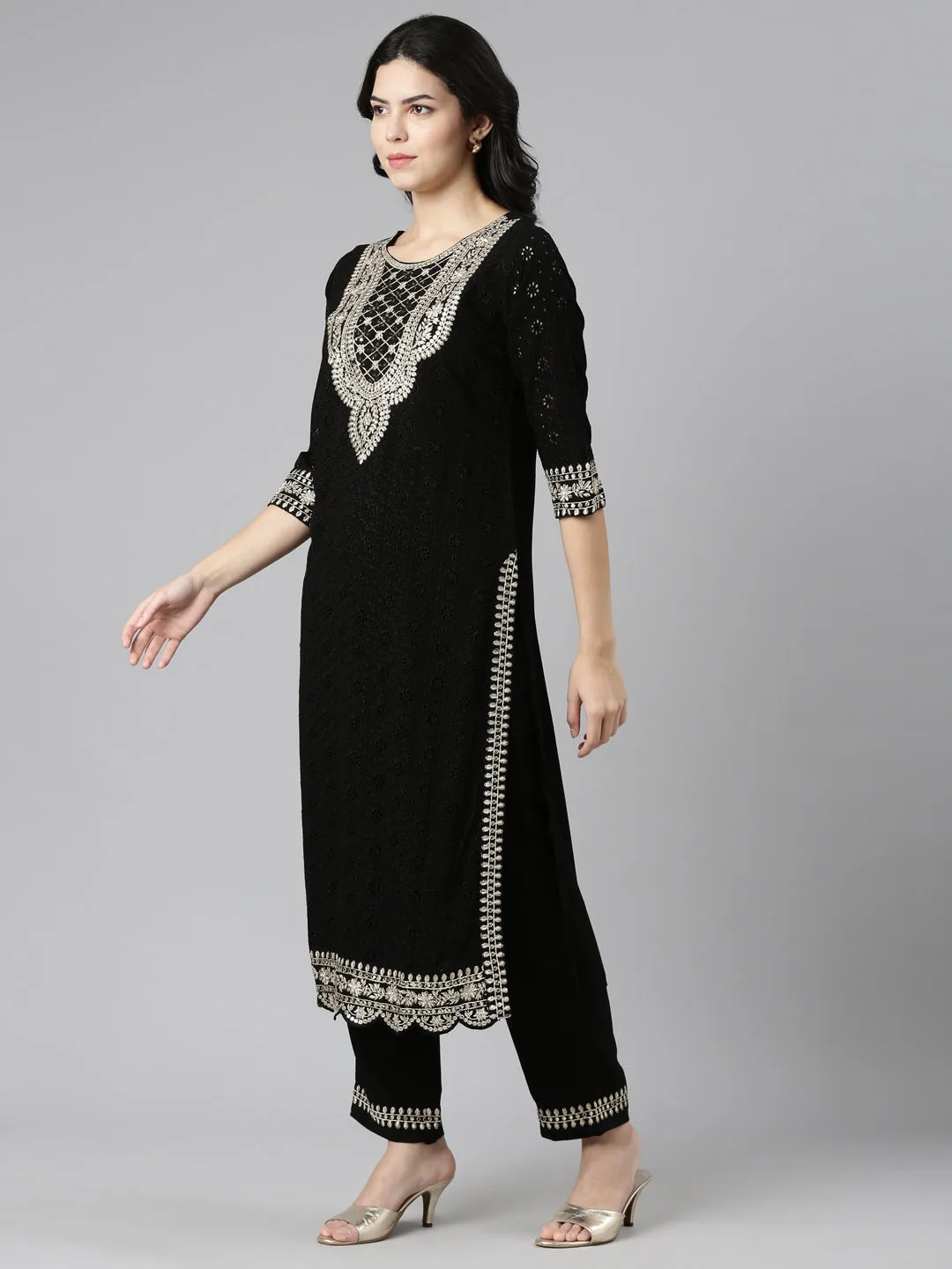 Neeru's Black Regular Straight Solid Readymade Suits